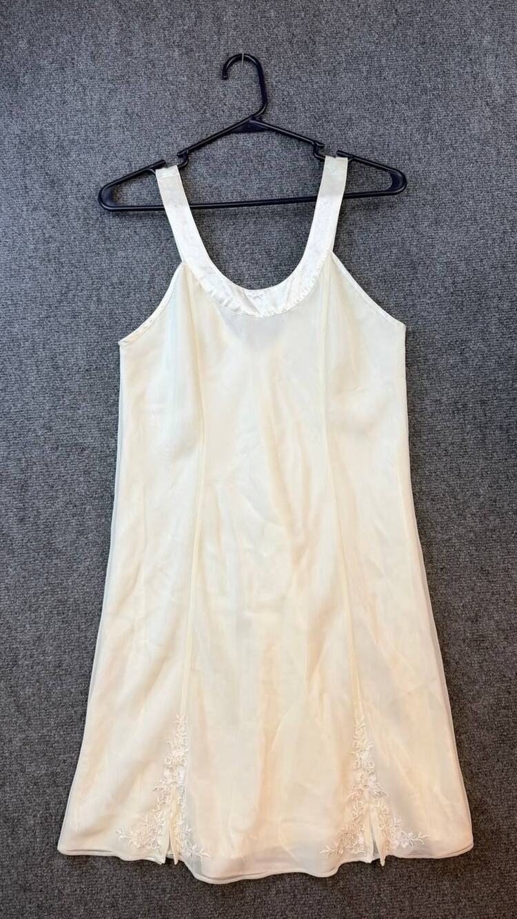 Vintage Signature Expressions Cream Slip Nightgown Lace Trim Adult M